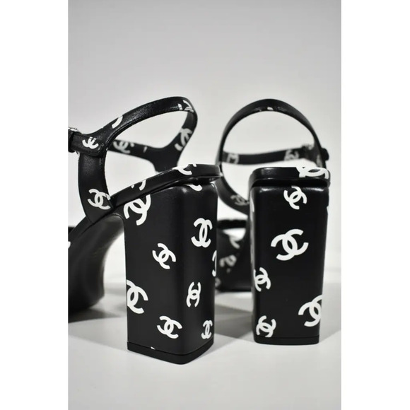Chanel 22S Black White Lambskin CC Logo Platform Strap Block Heel Sandal 39 - Picture 11 of 12
